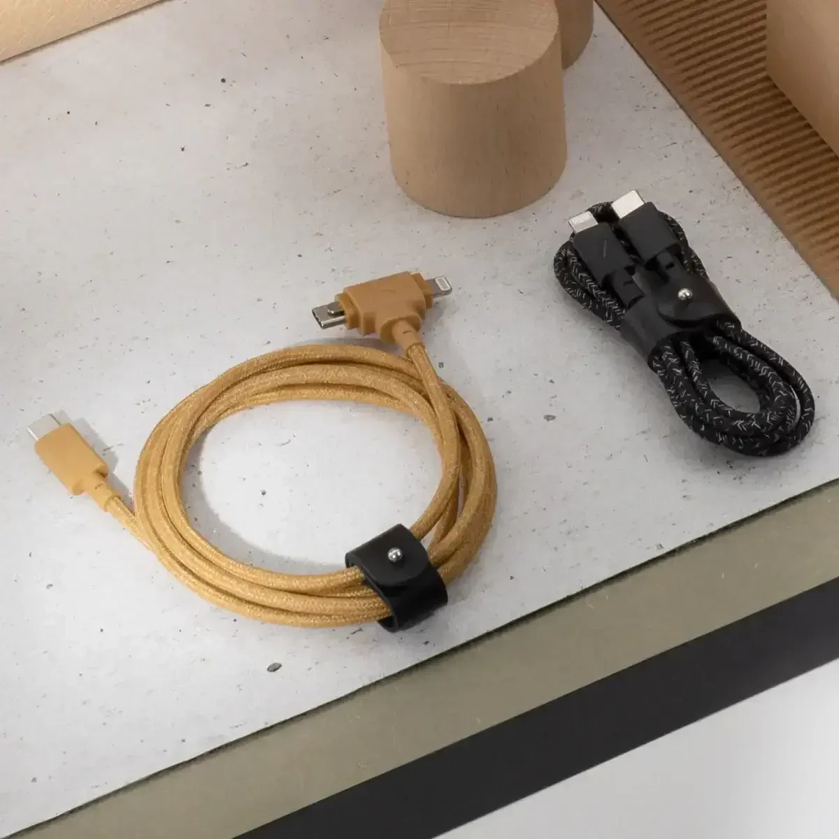 Native Union - Belt Cable Duo Pro 1.5M 2-in-1  (USB-C to USB-C & Lightning) - Kabel USB-C - USB-C i Lightning - Image 9