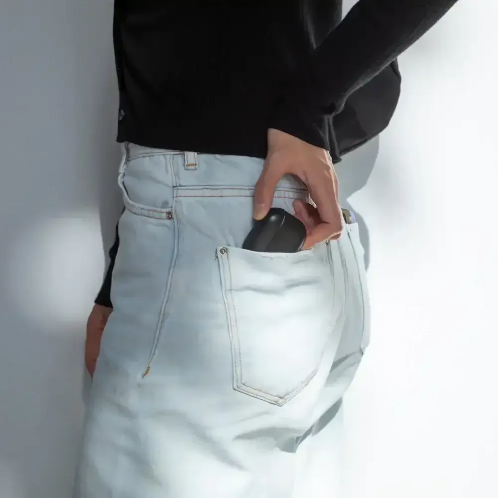 Native Union – Leather Case for AirPods (Gen 3) - Skórzane Etui na AirPods 3. generacji - Image 16