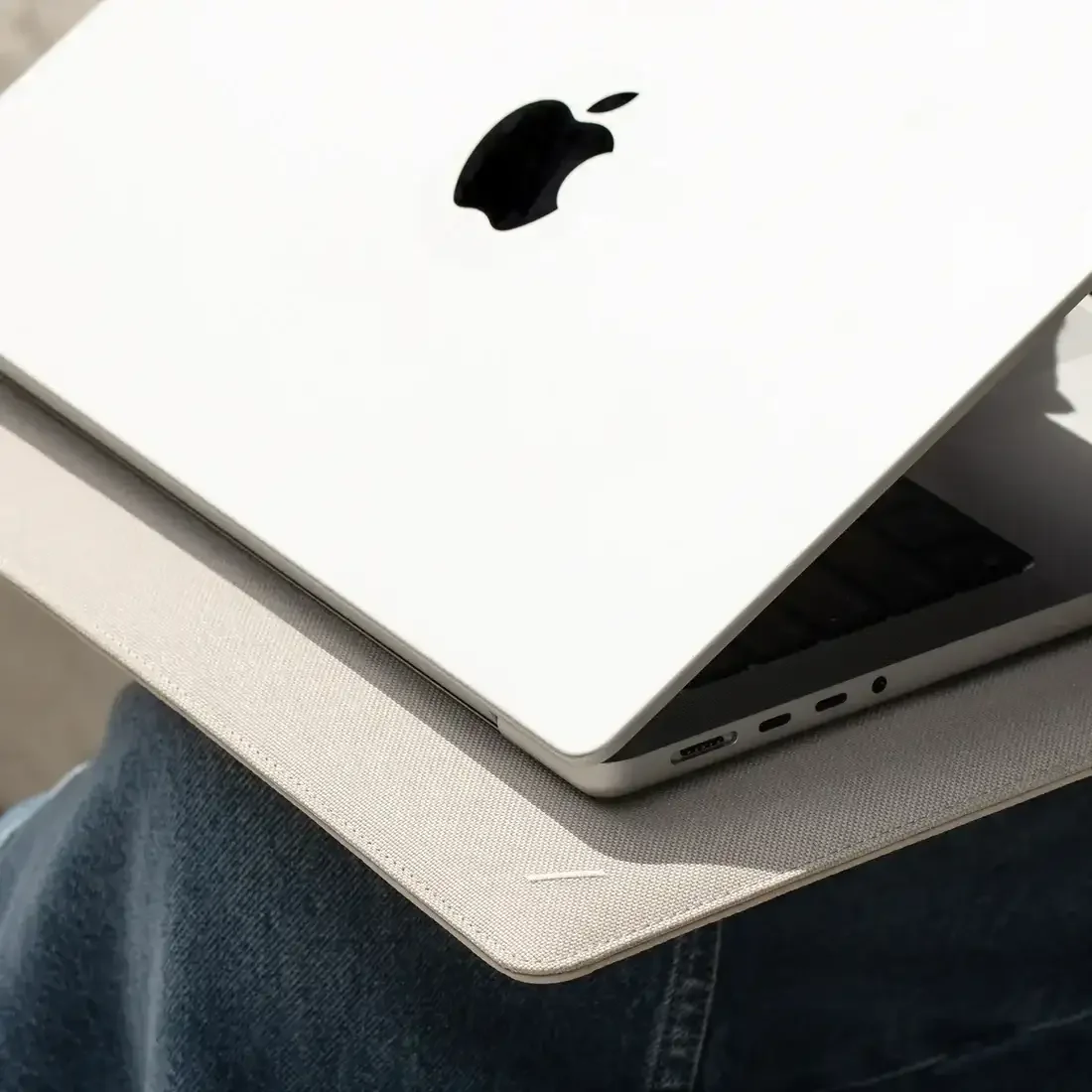 Native Union - Stow Slim - Magnetyczny pokrowiec na MacBooka - Image 9