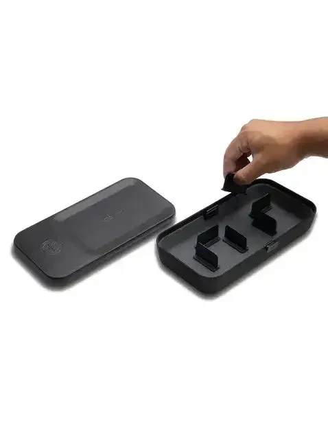 Star Wars™ | Orbitkey Nest v2 - Darth Vader™ - Przenośny Organizer z Ładowarką Indukcyjną 2w1 - Image 4